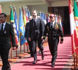 Su Alteza Real el Príncipe de Asturias a su llegada a la Academia Militar de Caracas